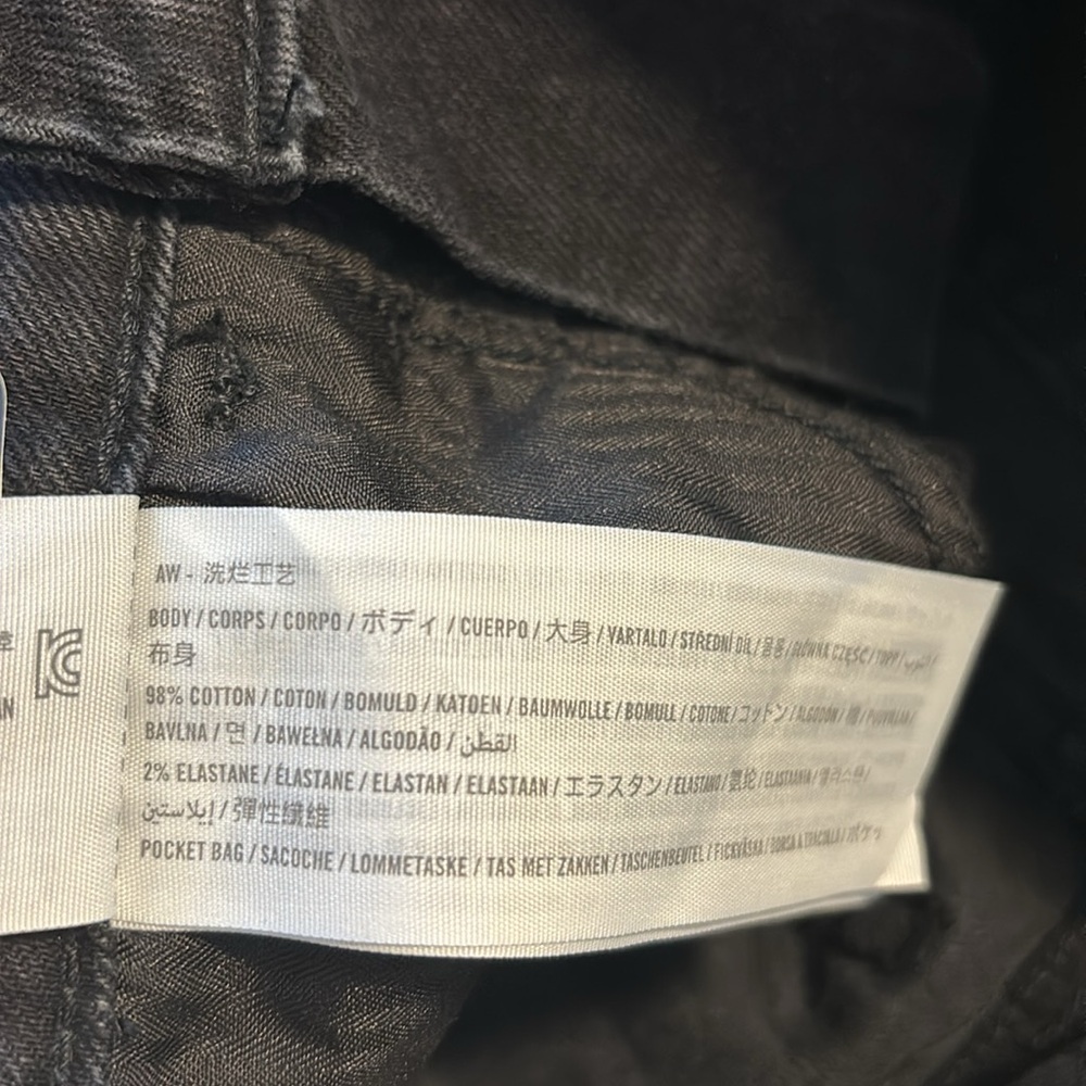 Hollister ultra high rise mom short. - Picture 7 of 7